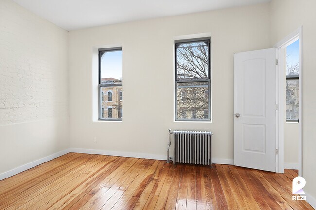 Building Photo - 1525 Greene Ave
