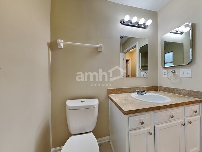 Building Photo - 2657 Snail Kite Court