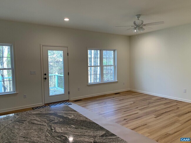 Building Photo - 275 Barrington Dr