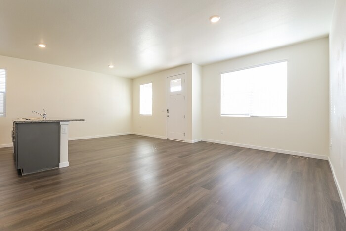 Building Photo - 13441 Oneida Ln