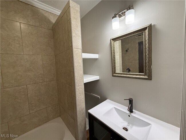 Building Photo - 1275 Donald Ave