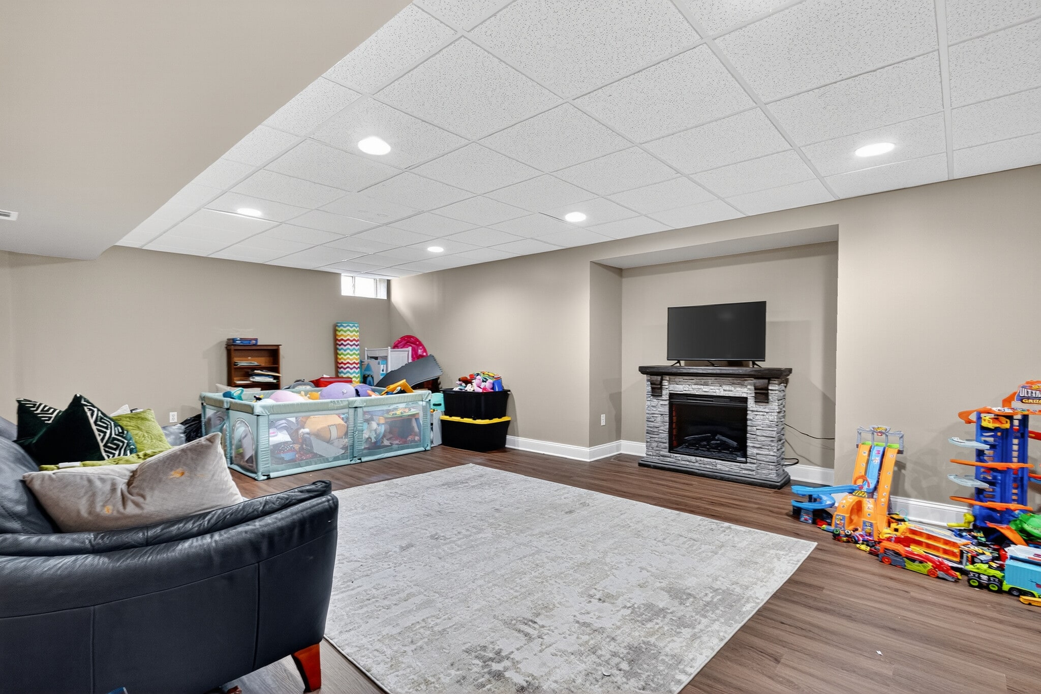 Building Photo - 1 Palisades Rd