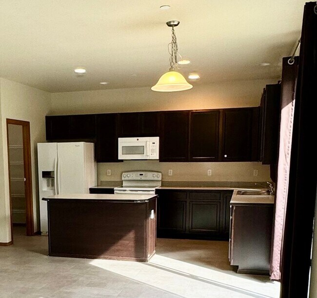 Building Photo - Nice Home in Bremerton!