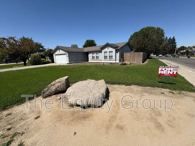 Building Photo - 2210 W Buena Vista Ave