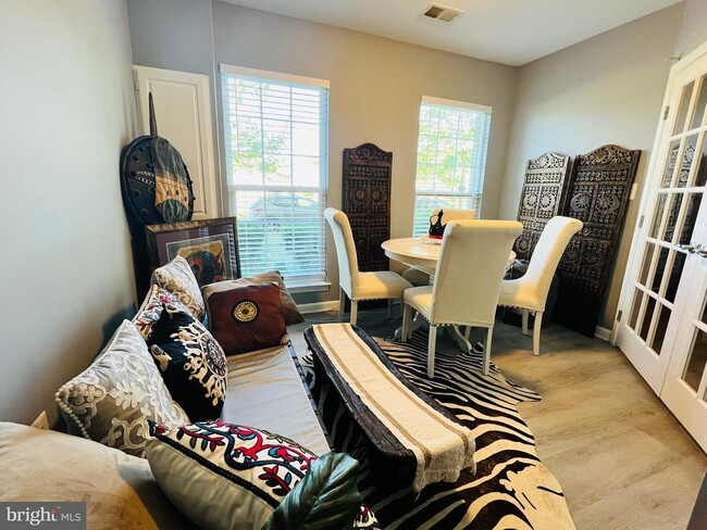 Building Photo - 2422 Baileys Pond Rd