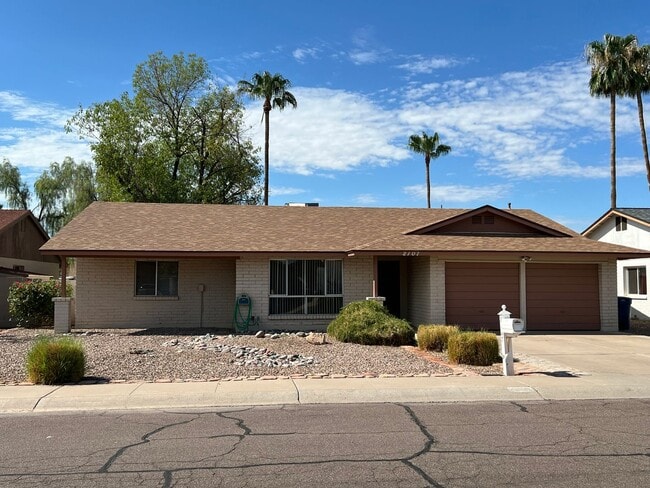 Primary Photo - Tempe 3 Bed, 2 Bath - Pool and Single Story