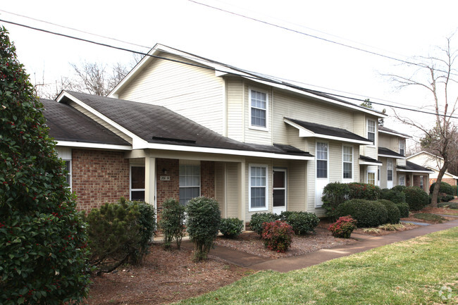 Primary Photo - Rama Woods Apartments