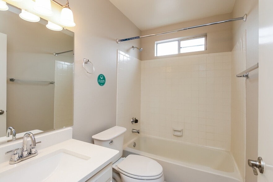 Building Photo - 12415 S Ki Dr