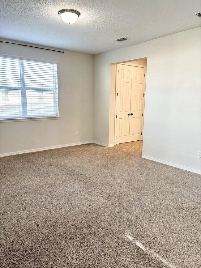 Building Photo - 9017 Flamingo Ky Way