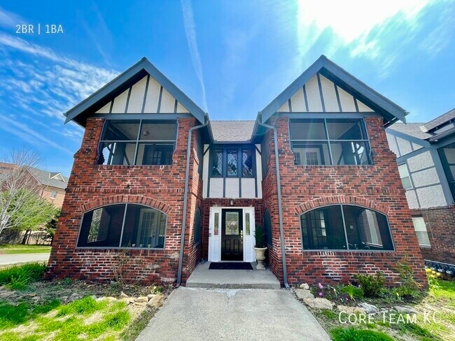 Building Photo - 5007 Wyandotte St