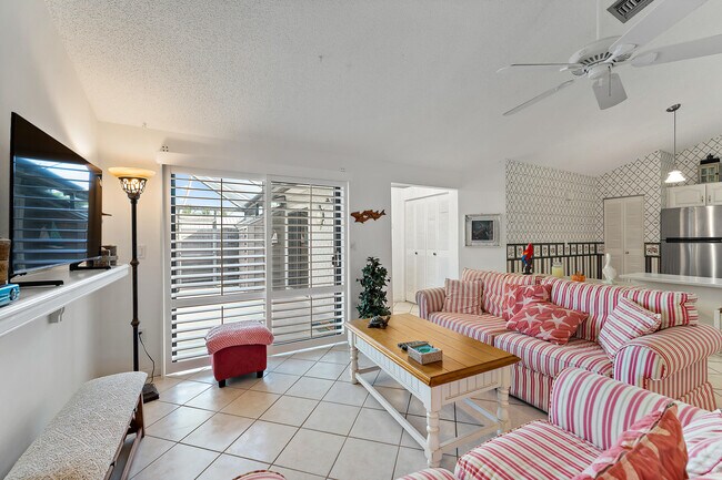 Building Photo - 1801 S US Hwy 1