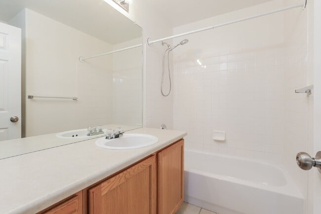 Building Photo - 4-Bedroom Highlands Ranch Home with Finish...