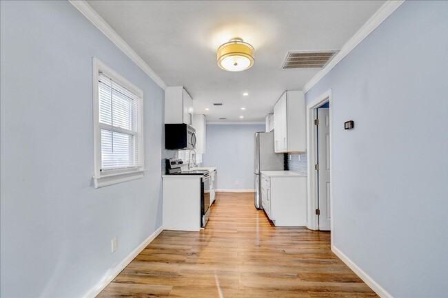 Building Photo - 3 Bed Apartment in North Middletown