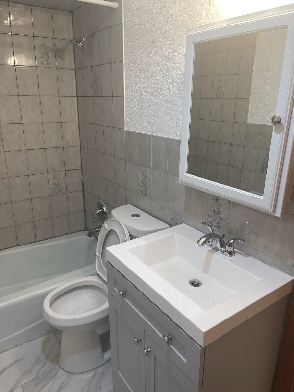 Building Photo - 312 Cross St