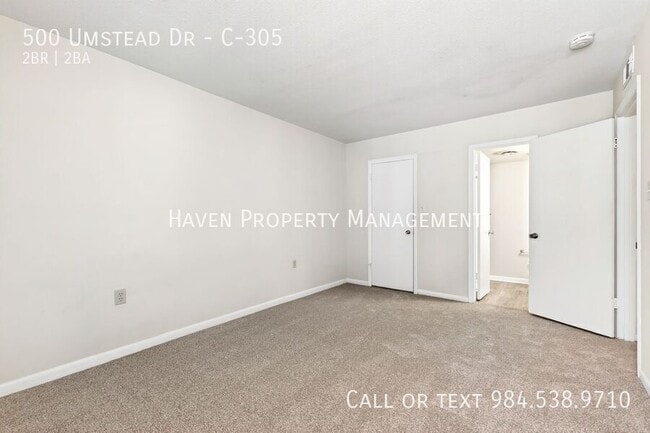 Building Photo - 500 Umstead Dr