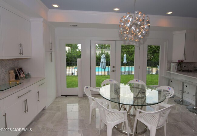 Building Photo - 229 Lockwood Ave