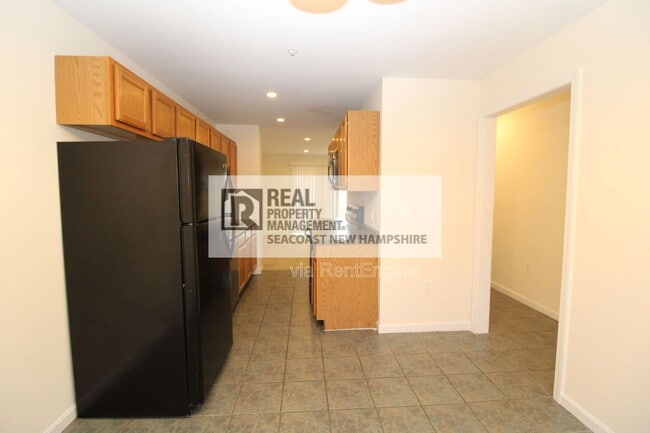 Building Photo - 4 Waverly Dr