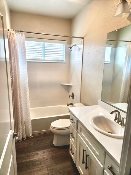 Building Photo - 3484 Dutch Canyon Dr