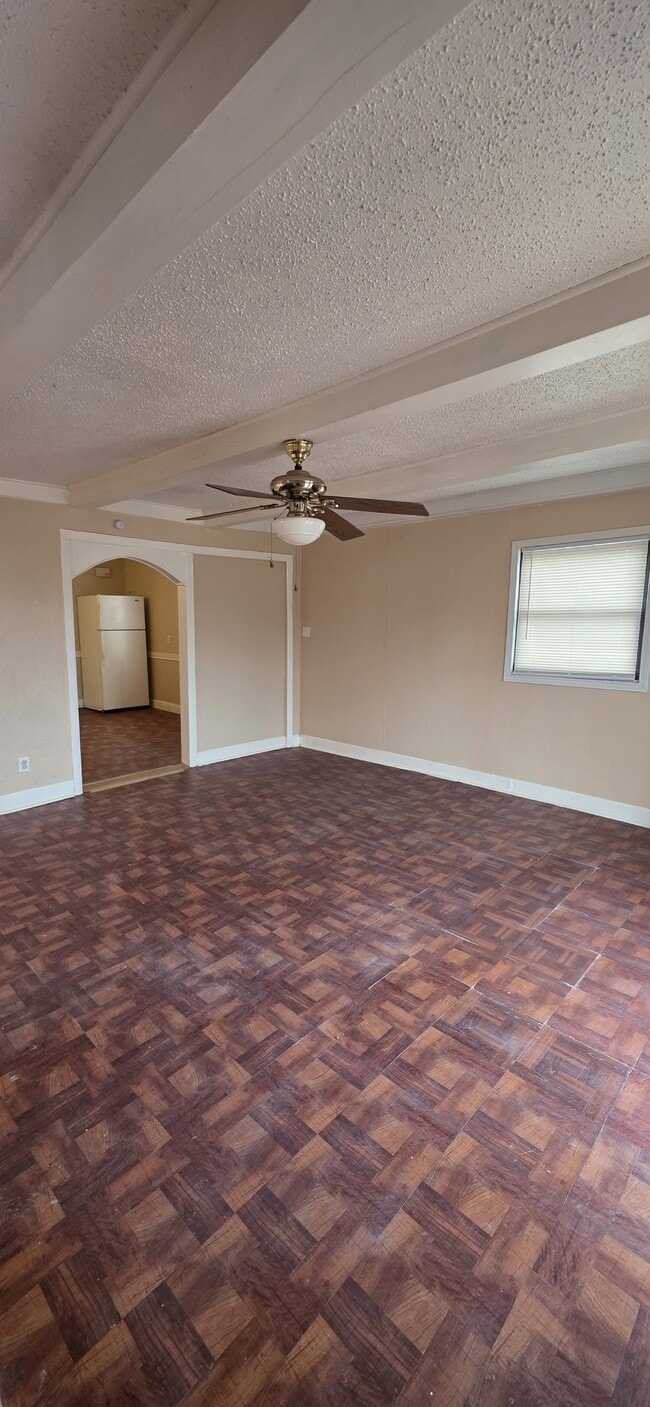 Building Photo - 1907 S Seminole St