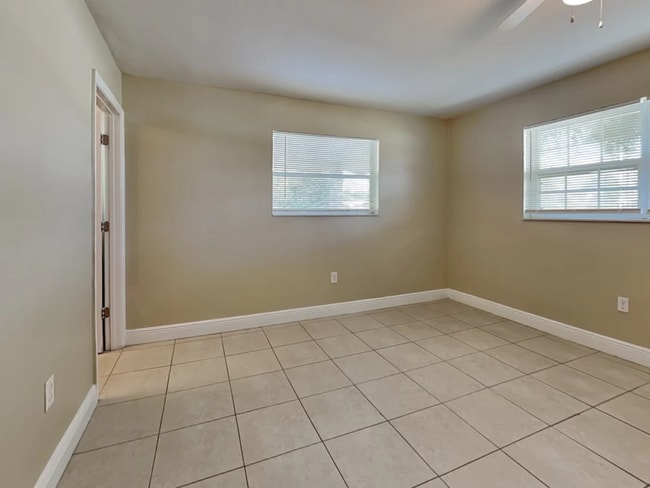 Building Photo - 1234 Wynnewood Dr