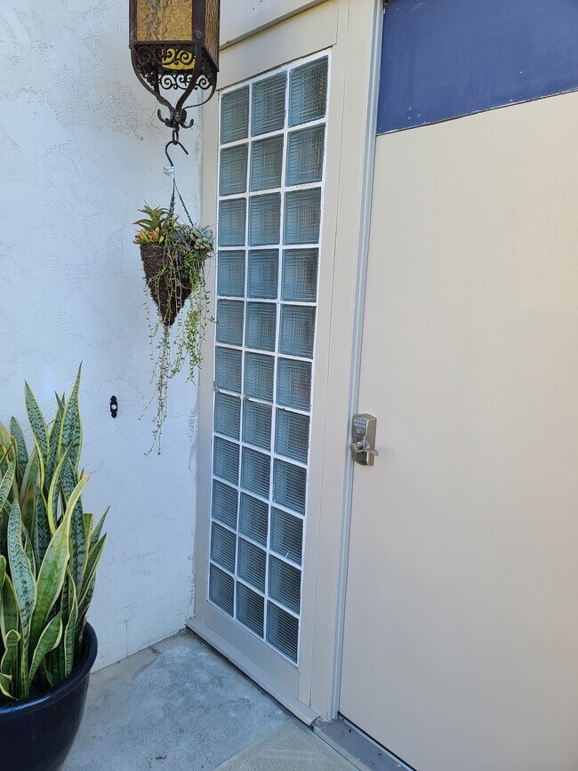 Building Photo - 6855 Friars Rd