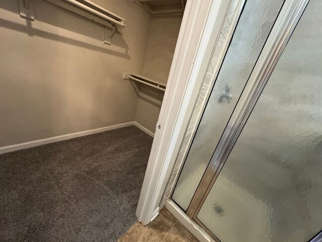 Building Photo - Eagle Creek 3 Bed 2.5 Bath