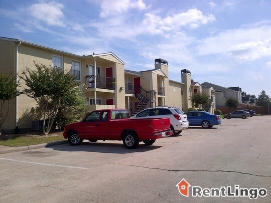 Building Photo - 8630 Easton Commons Dr