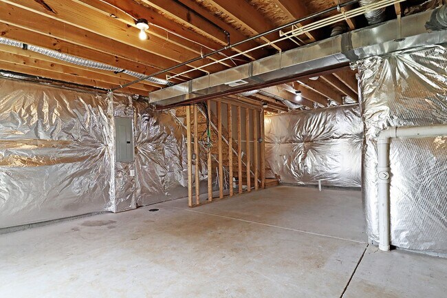 Building Photo - Pet-Friendly Holly Hill Home With Fenced Yard