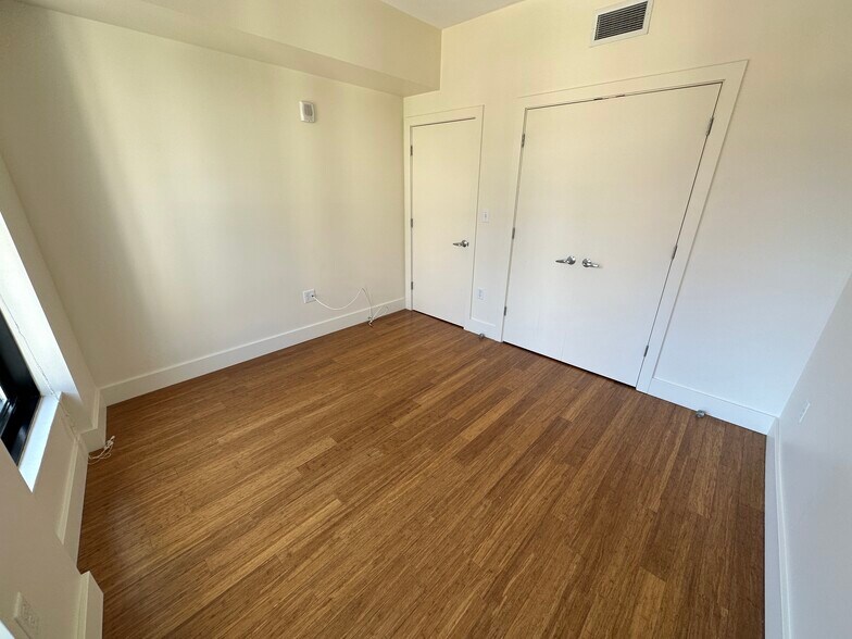 Building Photo - 3 Winter Pl