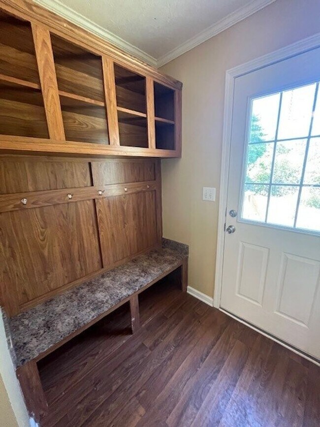 Building Photo - Spacious 3 bedroom 2 bath home in Leland