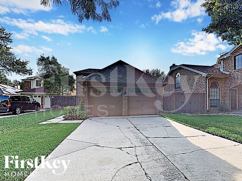 Primary Photo - 6816 Dalmation Cir