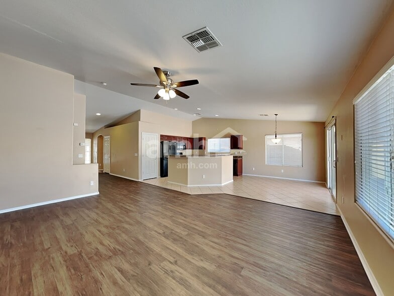 Building Photo - 16776 W Mesquite Dr