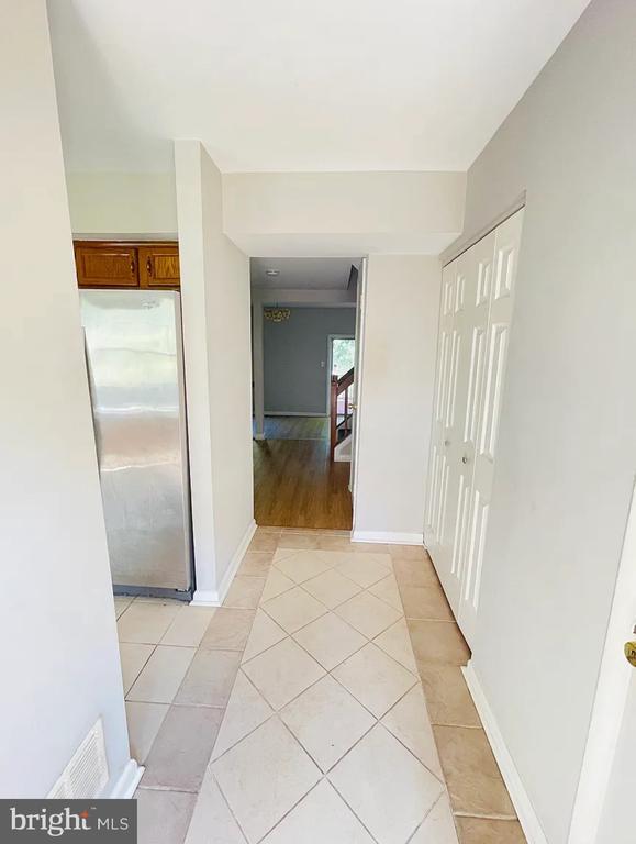 Building Photo - 15018 Laureland Pl