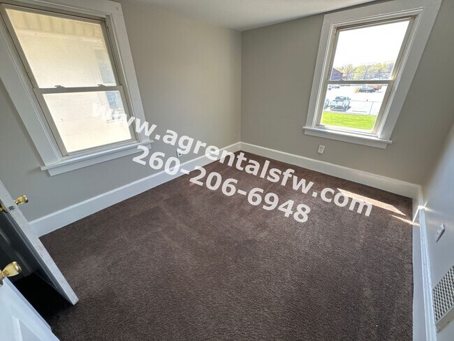 Building Photo - 3 bedroom house - Section 8 OK!