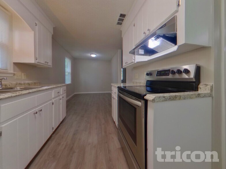 Building Photo - 424 Westridge Rd