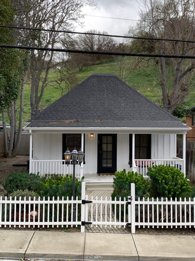 Primary Photo - 177 Pacific Ave