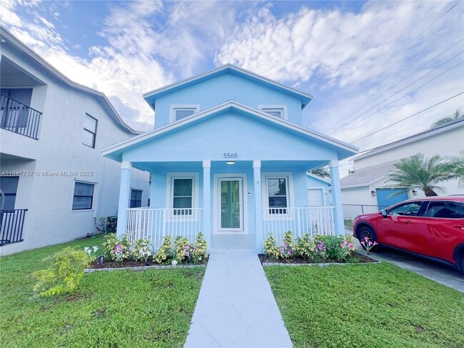 Building Photo - 5565 SW 43rd St
