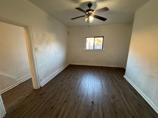 Building Photo - 2903 Stayton St