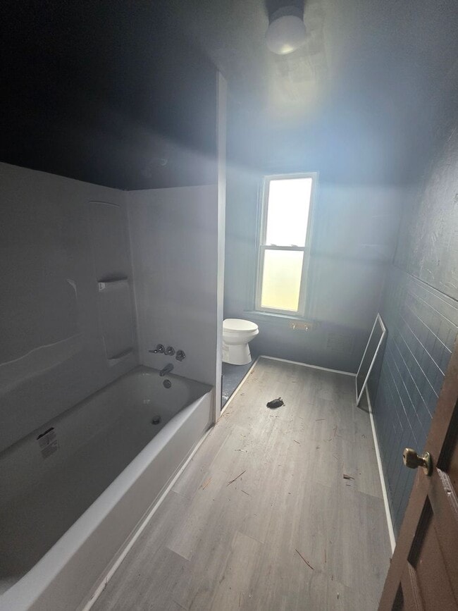 Building Photo - McKeesport - 3 Bed 1 Bath - Home for Rent