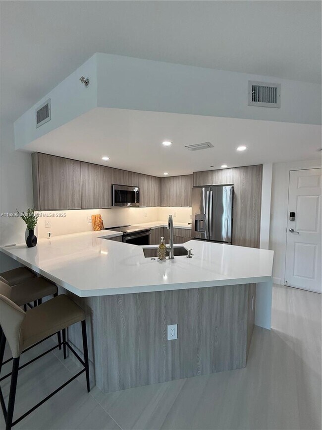 Building Photo - 201 Golden Isles Dr