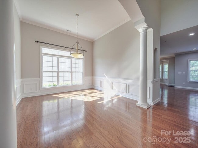 Building Photo - 15340 Prescott Hill Ave