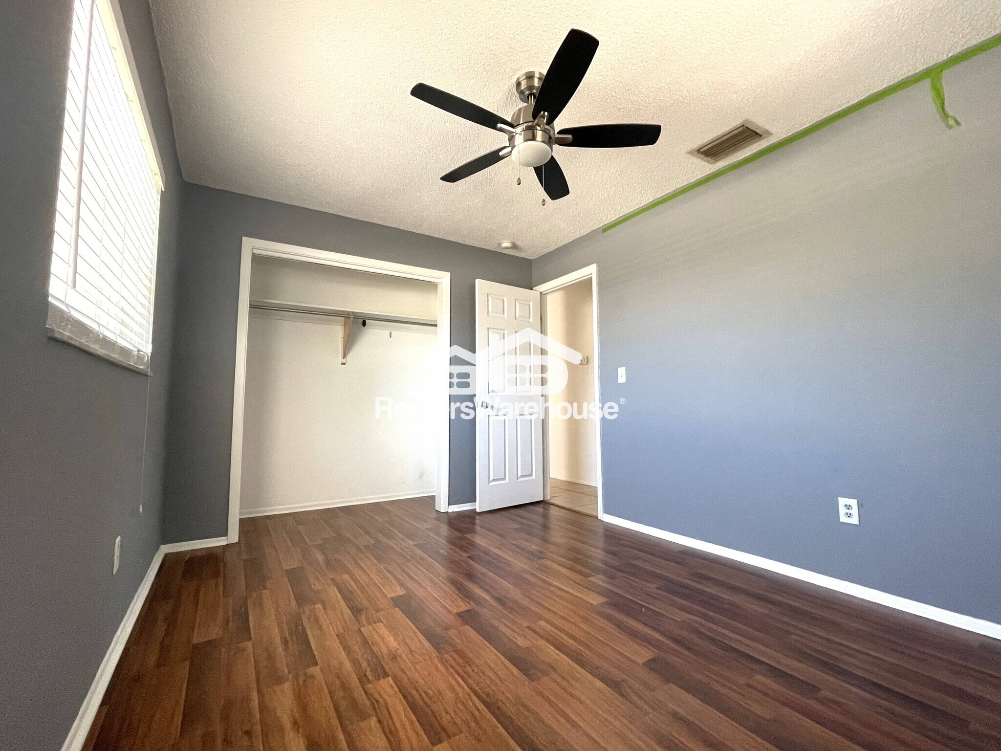 Building Photo - 1505 Beach Dr SE