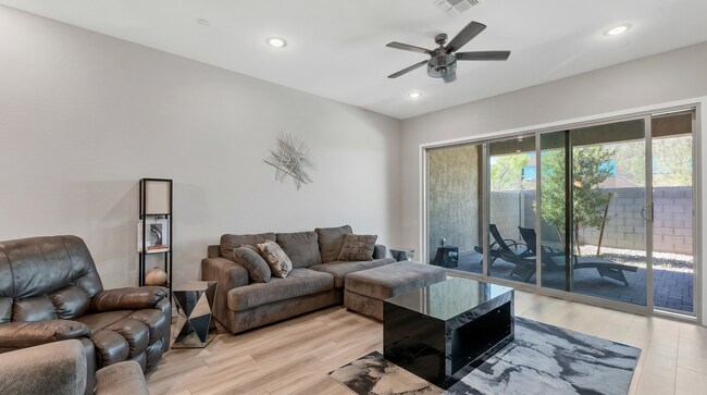 Living - 14027 W Desert Flower Dr