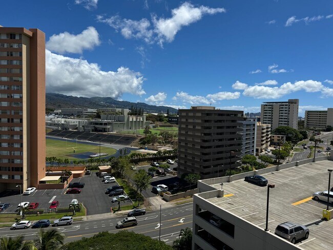 Building Photo - Country Club Village 6 - Two bedroom, one ...