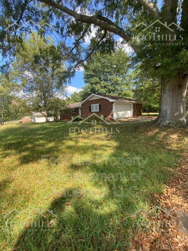 Building Photo - 102 Windemere Way