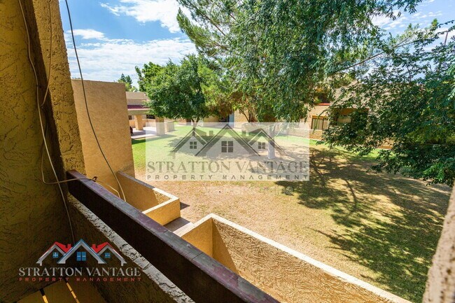 Building Photo - 2165 E University Dr