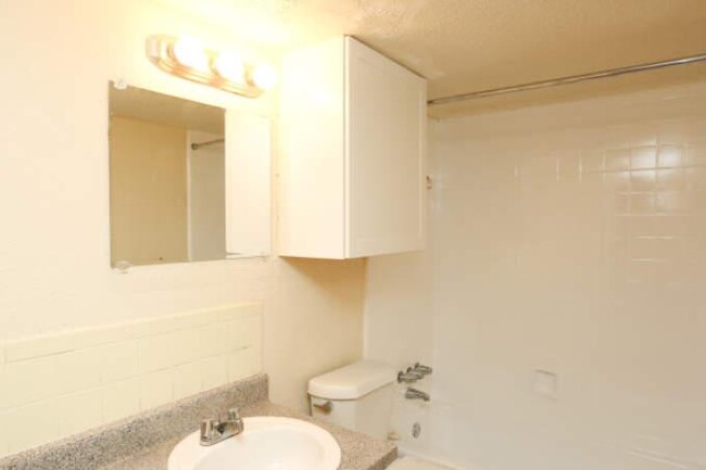 Building Photo - 1 bedroom in Austin TX 78751