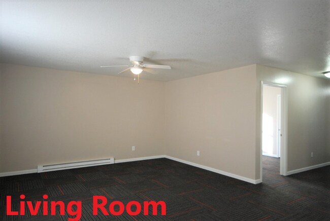 Building Photo - 115-117 South Plum