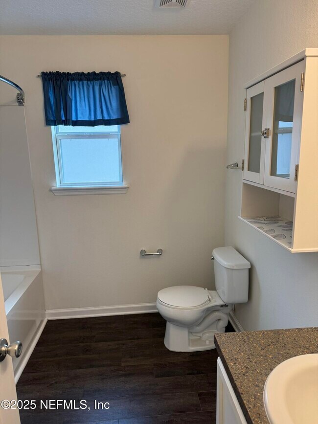 Building Photo - 348 Auburn Oaks Rd E