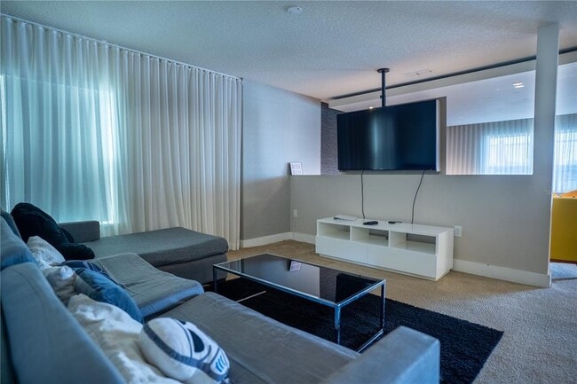 Building Photo - 1004 Tourmaline Dr